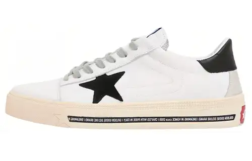 Golden Goose Leather Low top Stylish Skateboarding Shoes Men's White