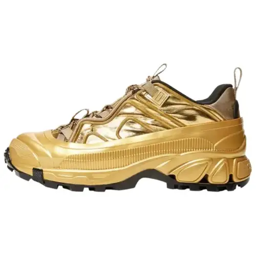 Burberry Arthur 'Gold'