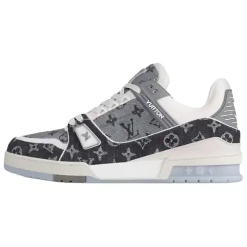 LOUIS VUITTON Trainer Cow Leather Low top Skateboard Shoes Unisex Black White