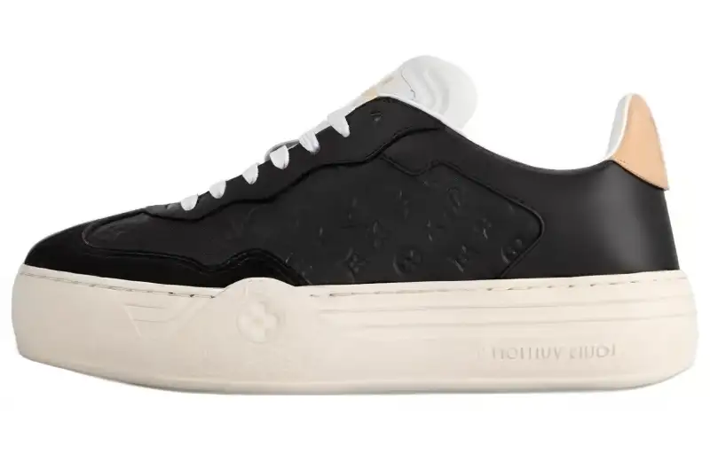LOUIS VUITTON Groovy Leather Low top Skateboard Shoes Women's Black White