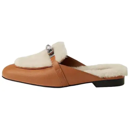 HERMES Oz Closed Toe Slippers Women's Umber