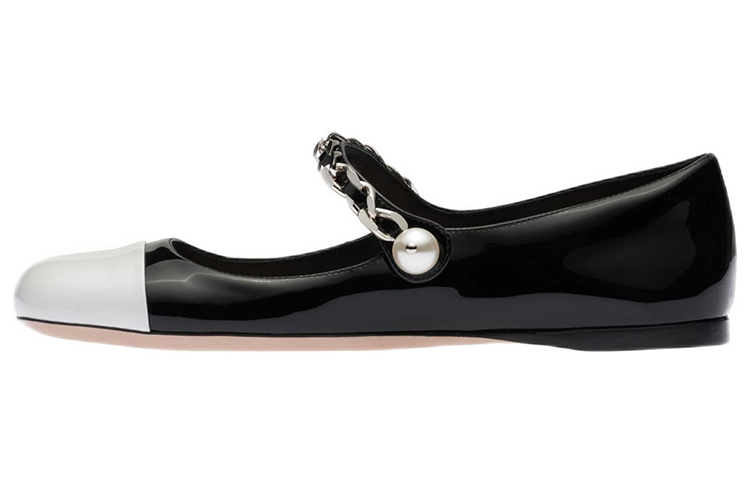 MIU MIU Patent Leather Casual Shoes Women's Black White