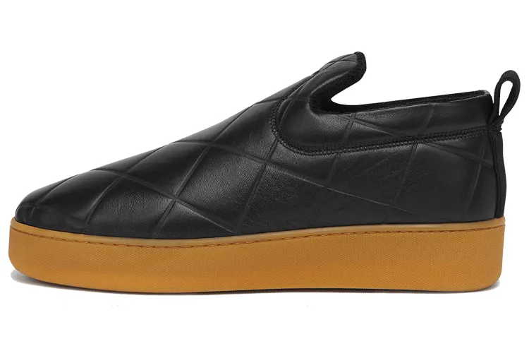 Bottega Veneta Quilt Leather Stylish Skateboarding Shoes Men's Black