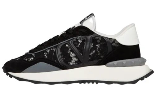 Valentino Lacerunner Low top Casual Shoes Men's Black