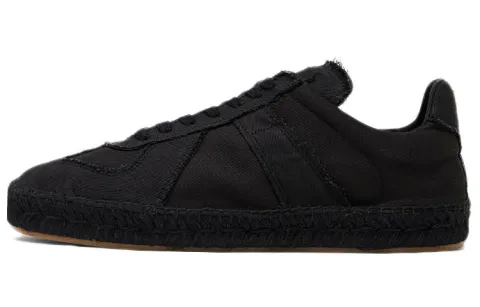 Maison Margiela Low top Stylish Skateboarding Shoes Men's Black