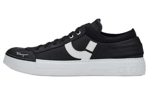 FERRAGAMO Gancini Cow Leather Calfskin Low top Stylish Skateboarding Shoes Men's Black