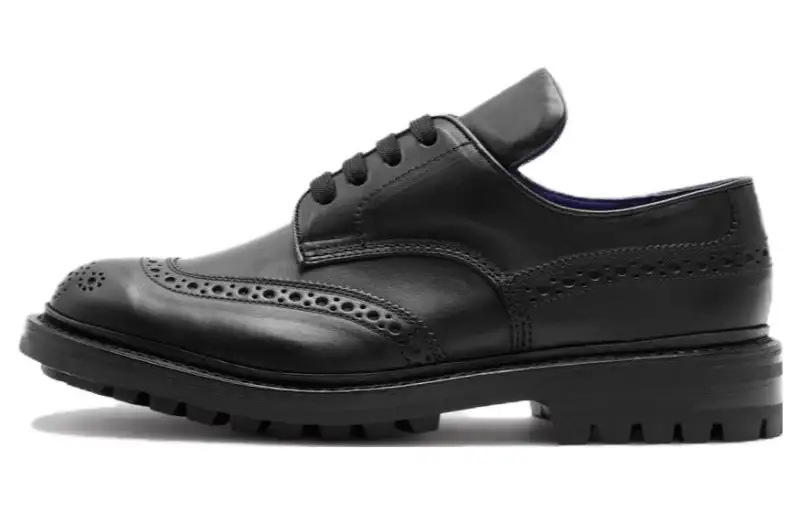 Burberry Devon Leather Casual Shoes Women's Black