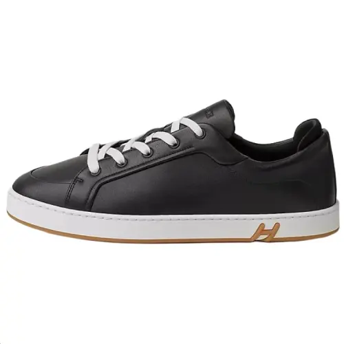 HERMES Kid Low top Skateboard Shoes Men's Black