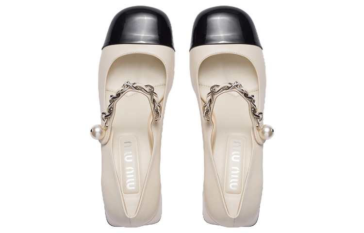 MIU MIU Patent Leather Chunky Heel High Heels 6.5cm Women's Ivory