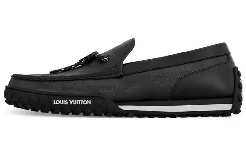 LOUIS VUITTON Racer Minimalist Fashion Gommino Loafers Men's Black