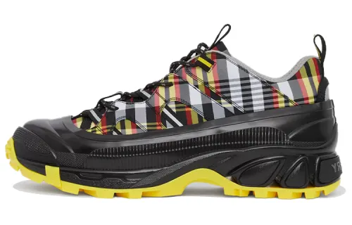 Burberry Arthur Low top Casual Shoes Men's Black Yellow