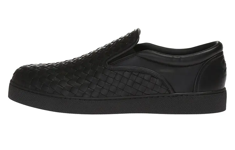 Bottega Veneta Low top Stylish Skateboarding Shoes Men's Black