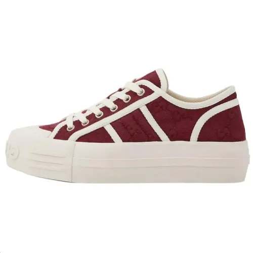 GUCCI Low top Canvas Shoes Women's Red