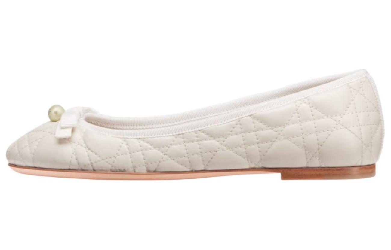 Женские лоферы Dior Leather Loafers (белые)