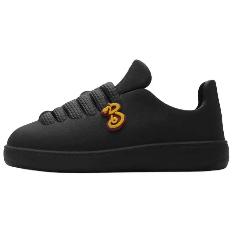 Burberry Bubble Low top Skateboard Shoes Women's Black