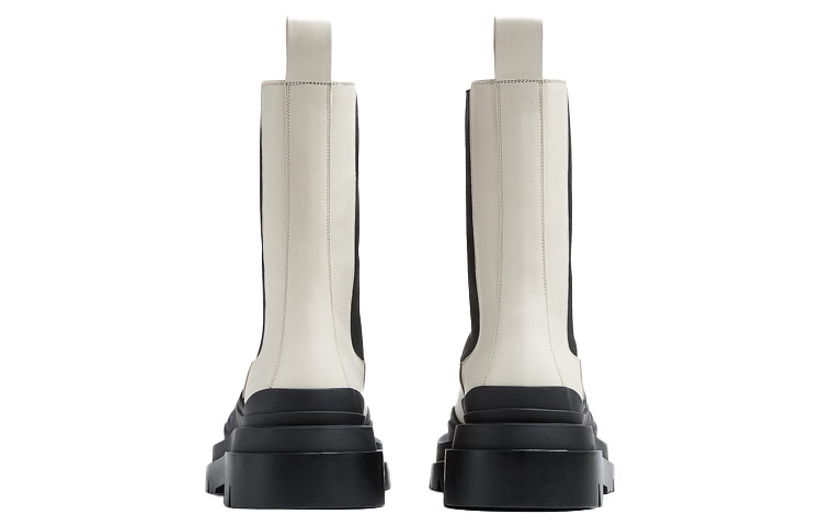 Bottega Veneta Tire Chelsea Calfskin Short Chelsea Boots Men's Black White