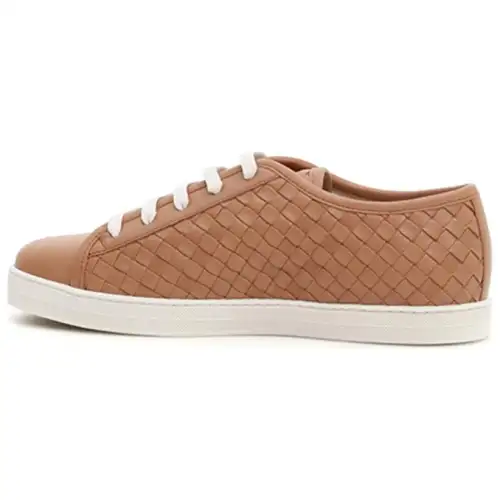 Bottega Veneta Leather Low top Stylish Skateboarding Shoes Women's Brown