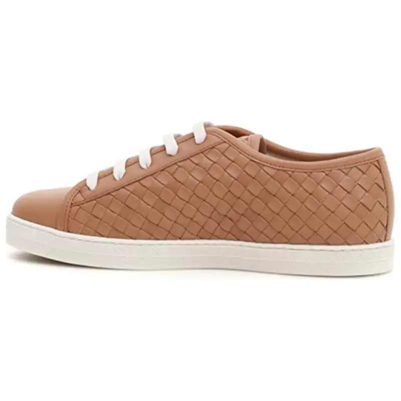 Bottega Veneta Leather Low top Stylish Skateboarding Shoes Women's Brown