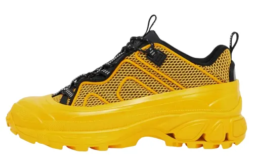 Burberry Arthur Yellow Black