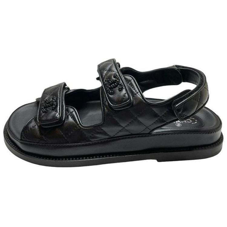 CHANEL Chanel, black sandals with a strap, simple and elegant design