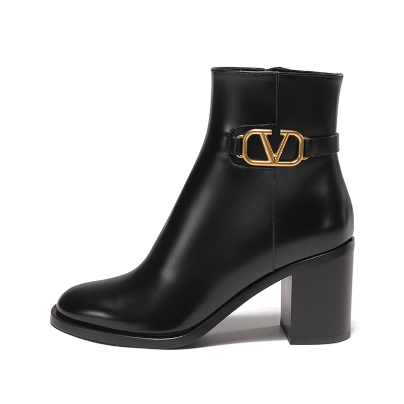 Женские ботинки Valentino На толстом каблуке (черные)