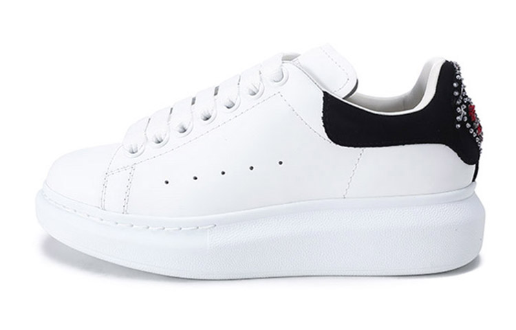 Женские кеды Alexander McQueen Oversized Sneaker (бело-черные)