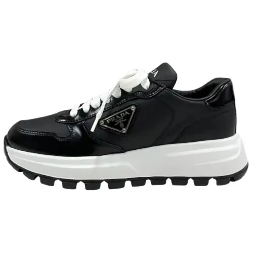 PRADA Leather Cushioning Low top Sports Casual Shoes Women's Black