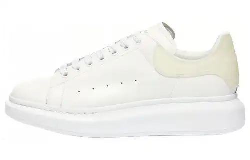 Alexander McQueen Oversized White Pearl