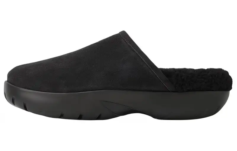 Bottega Veneta Snap Rubber Sole Closed Toe Slippers Women's Black