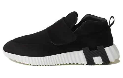 HERMES Low top Casual Shoes Women's Black