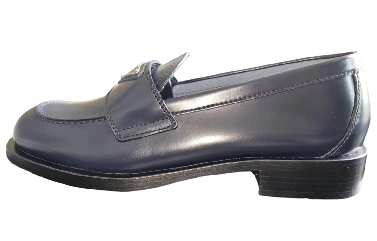 Женские лоферы Prada (темно-синие)