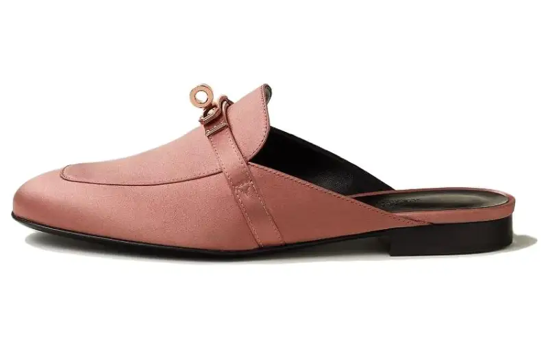 HERMES Oz Closed Toe Slippers Women's Pink