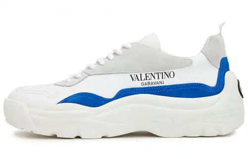 Valentino GARAVANI Low top Casual Shoes