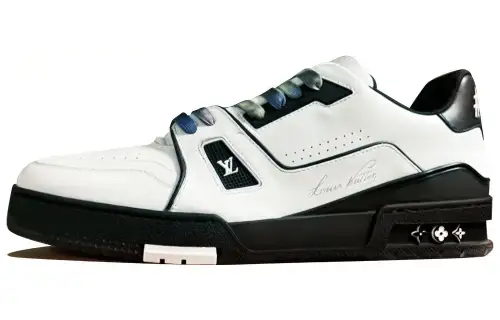 Louis Vuitton Trainer 'White Black'