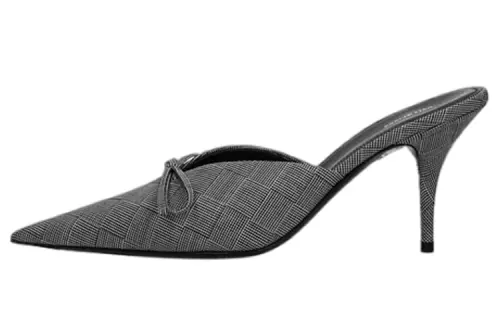 Balenciaga Comfortable Closed Toe Slippers Women's Gray