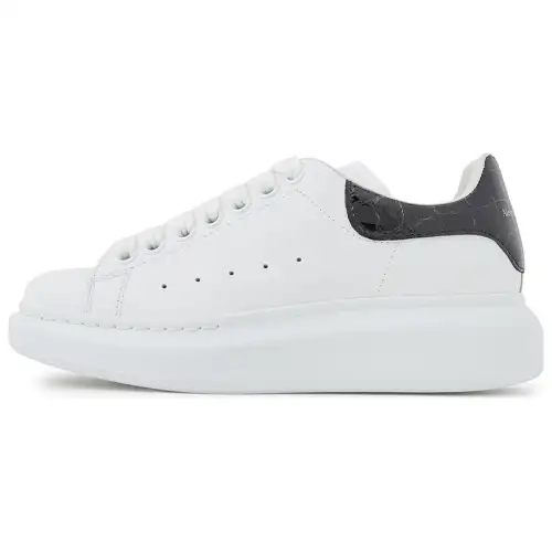 Alexander McQueen Oversized Sneaker 'White Black' Women's