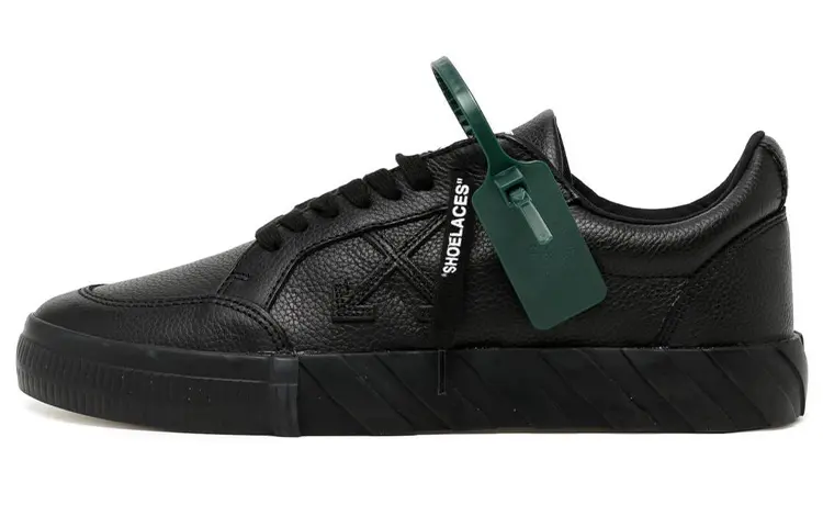 OFF-WHITE Vulcanized low-top sneakers