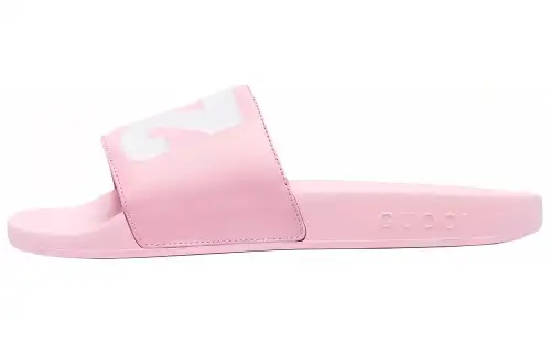 GUCCI Pursuit Leather Slides