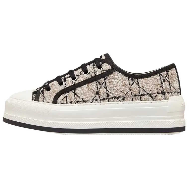 DIOR Walk'n'Dior Low top Skateboard Shoes Women's Beige
