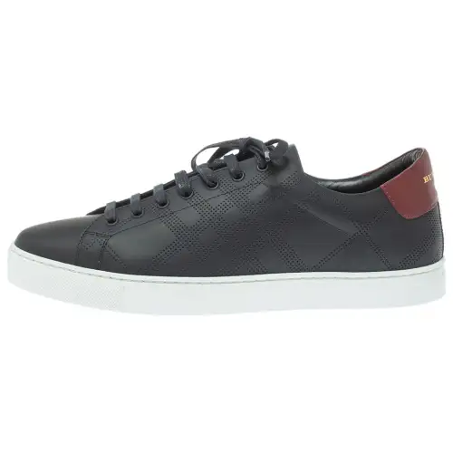 Burberry Check Leather Low top Stylish Skateboarding Shoes Men's Black Red
