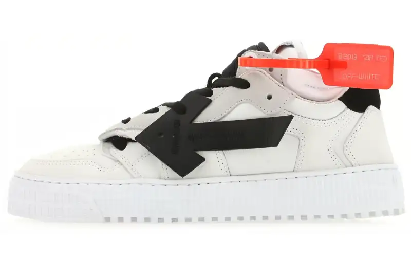 OFF WHITE Foating Arrow Low top Sneakers Women's