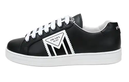 PRADA Downtown Cow Leather Low top Stylish Skateboarding Shoes Men's Black White