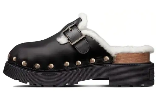 DIOR Diorquake Closed Toe Slippers Women's Black