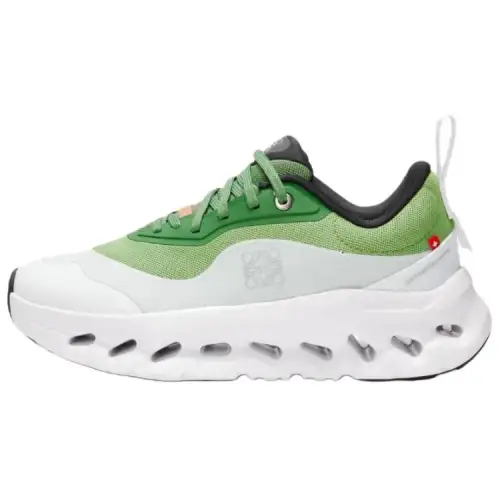 LOEWE On Running, Collaboration Cloudtilt 2.0 Low top Casual Shoes Men's Green