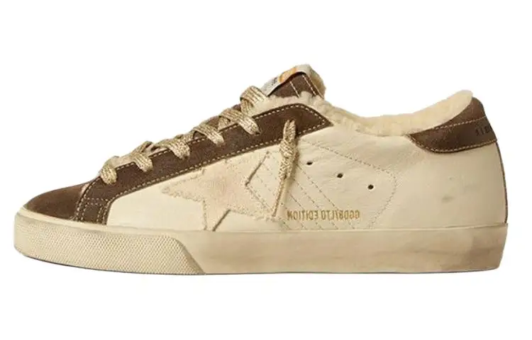 Golden Goose Low top Skateboard Shoes Women's Beige