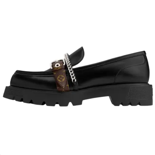 LOUIS VUITTON District Loafers Women's Black