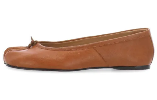 Maison Margiela Tabi Leather Flat Shoes Women's Brown
