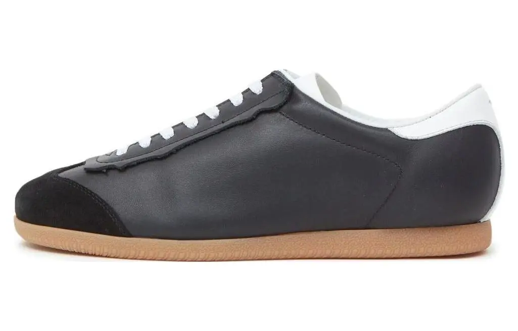 Maison Margiela Low top Stylish Skateboarding Shoes Women's Black