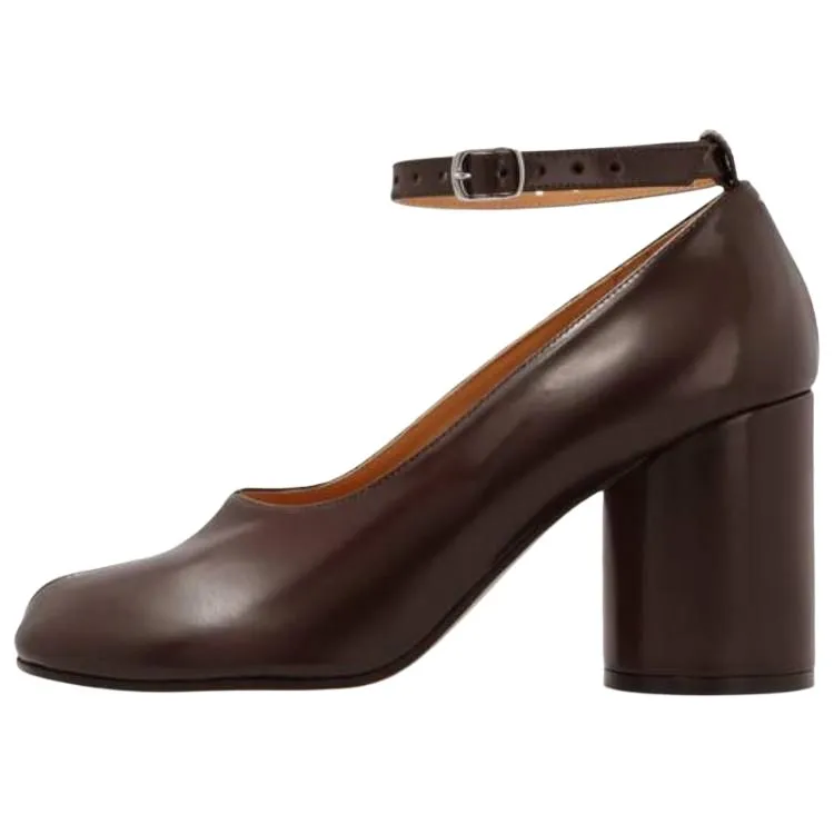 Maison Margiela Tabi Strap Detailed Pumps