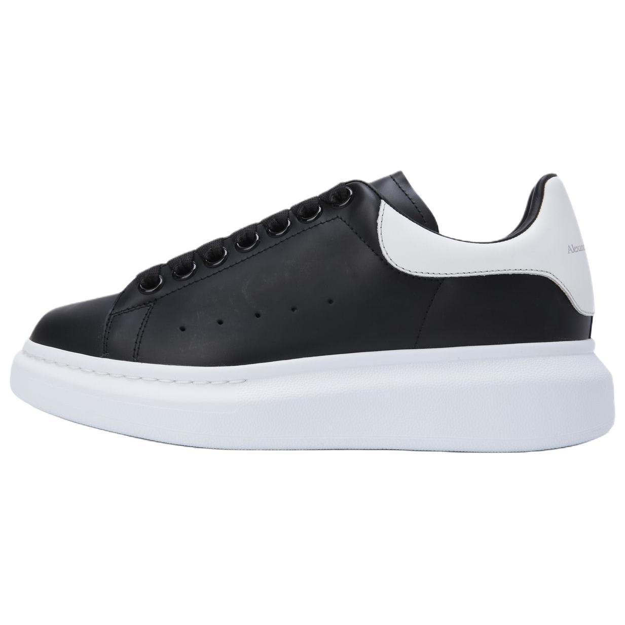 Женские кроссовки Alexander McQueen Oversized Sneaker (черно-белые)